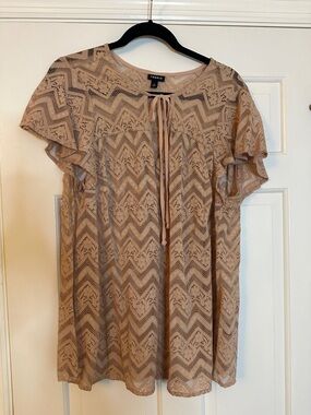 torrid taupe chevron lace tie-front flutter sleeve tunic top